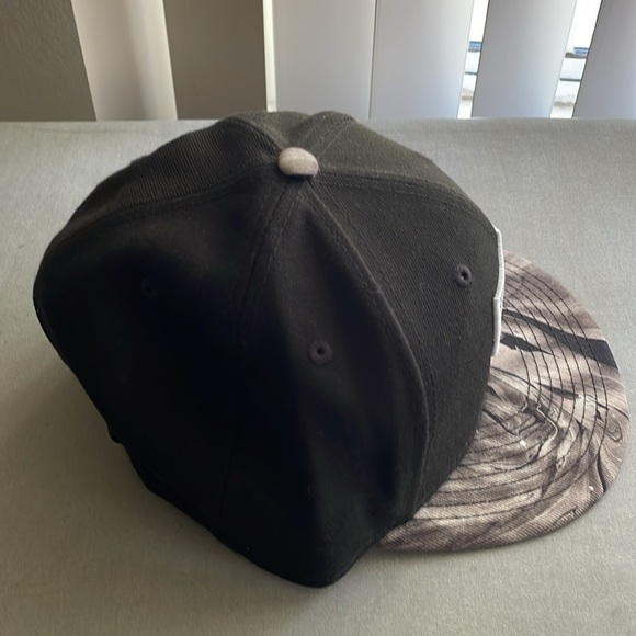 Raiders SnapBack - Picture 2 of 4